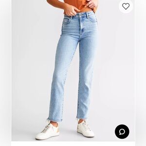 Hidden Women’s Tracey Cropped Straight Stretch Jean